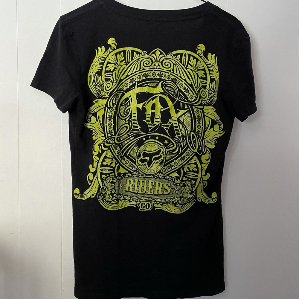 Fox Racing v-neck t-shirt with graphic on back - Small